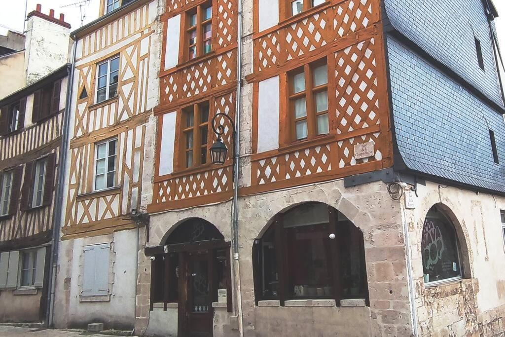 L'Escapade Celeste Orléans Exterior photo